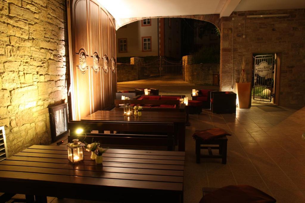 Hotel Deutsches Haus Hammelburg Bagian luar foto
