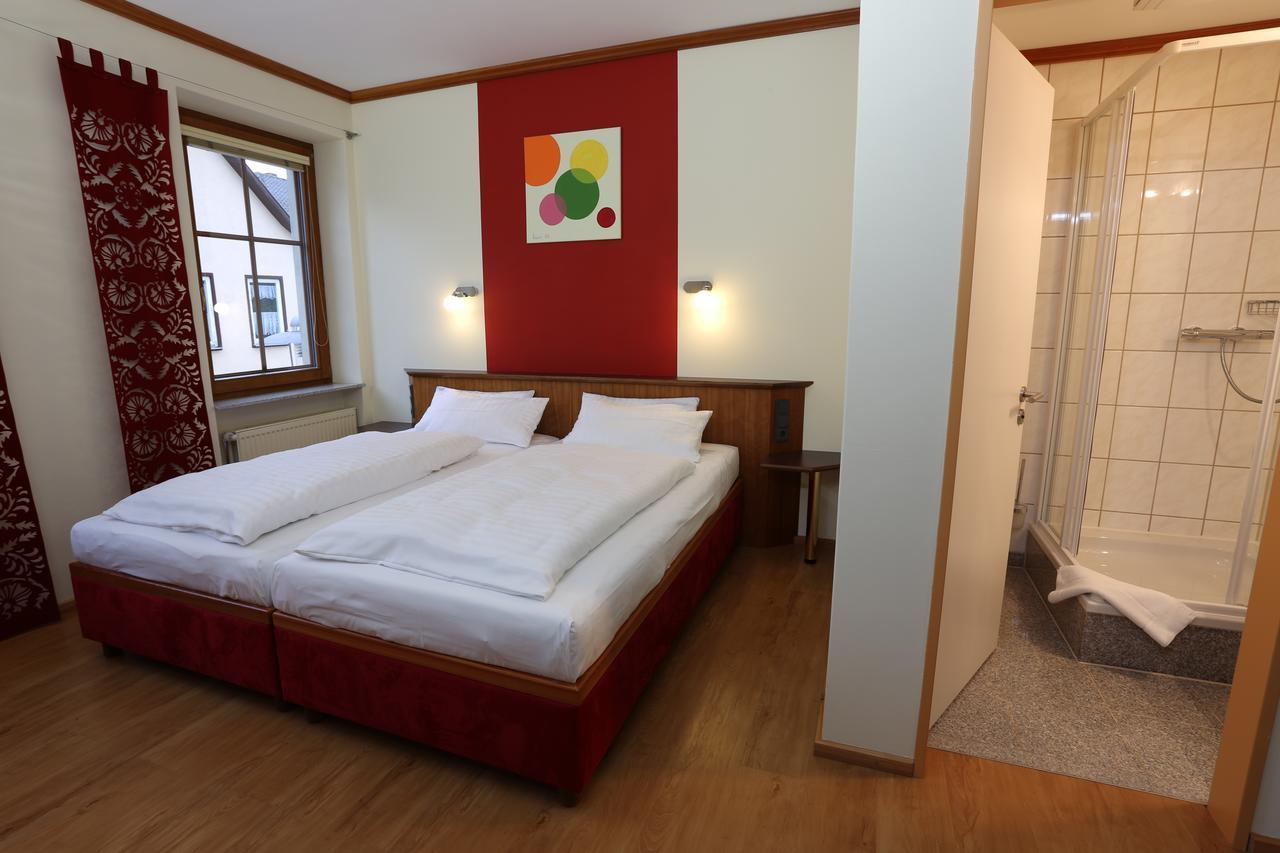 Hotel Deutsches Haus Hammelburg Bagian luar foto